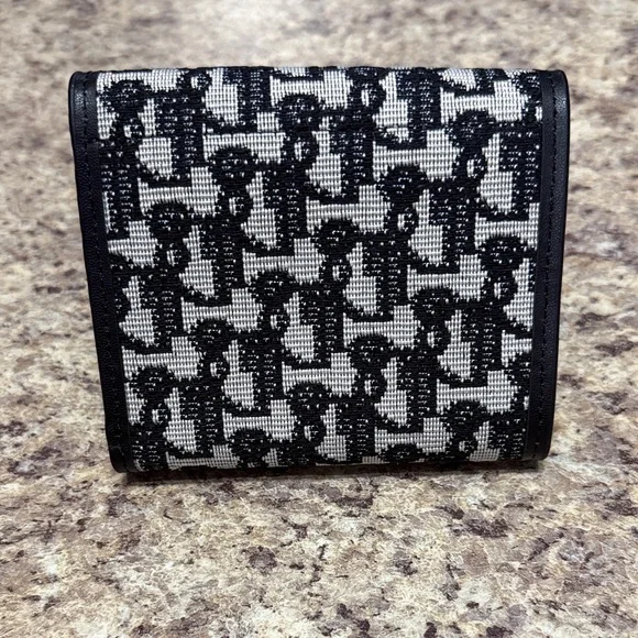 Brand New Designer-Inspired Monogram Wallet w/ Gold “D” Accent – Never Used! - Picture 6 of 10